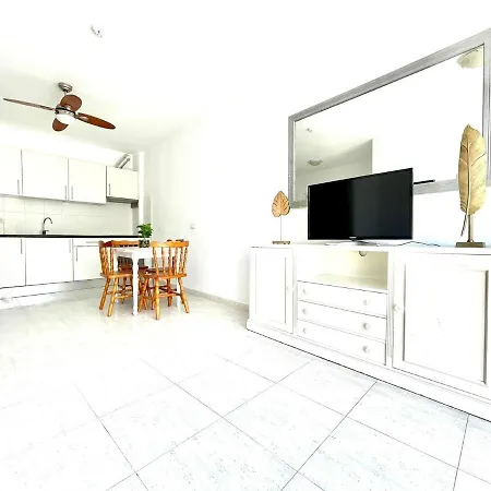 Apartamento A Pocos Metros De Playa En Playa Paraiso, Tenerife Sur