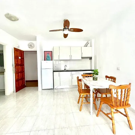 Apartamento A Pocos Metros De Playa En Playa Paraiso, Tenerife Sur Lägenhet *